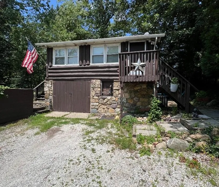 20 Wildwood St