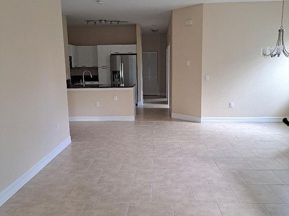 2nd image of 47 SE Sedona Cir APT 201