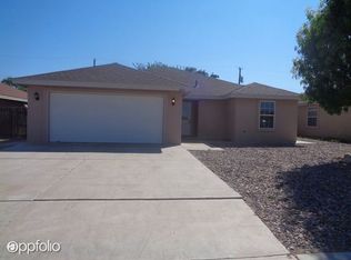 1913 Clover Ln, Roswell, NM 88203