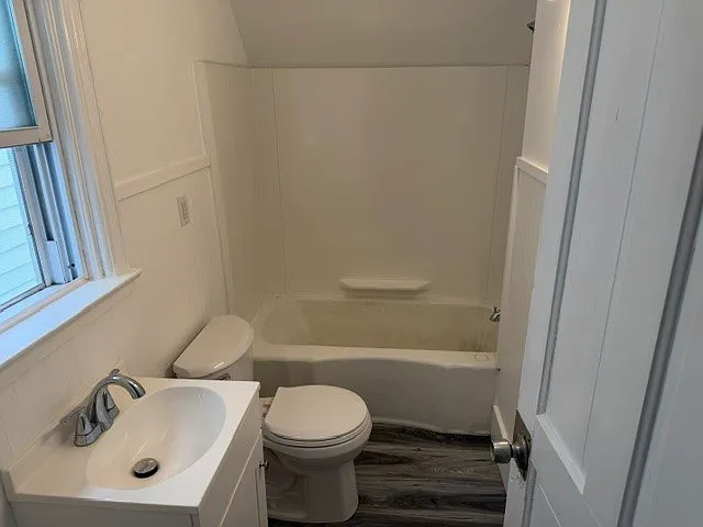 500 Russellwood Ave — Photo 17