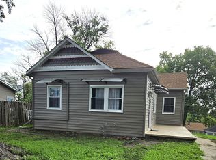 1444 S 8th St, Atchison, KS 66002