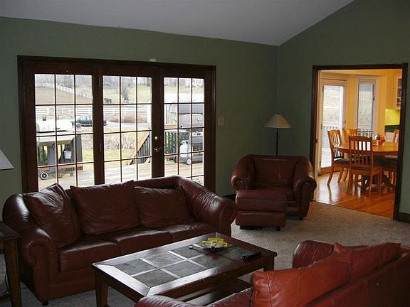 5th image of 109 Murphy Ln
