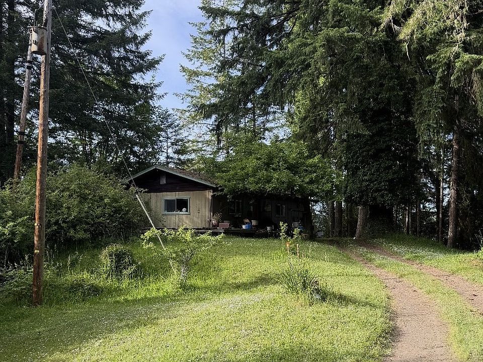 2nd image of 95777 Trinity Ln