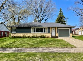 16 S Paffrath Ave, Springfield, MN 56087