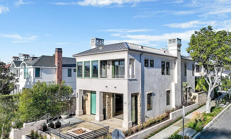 243 Poppy Ave