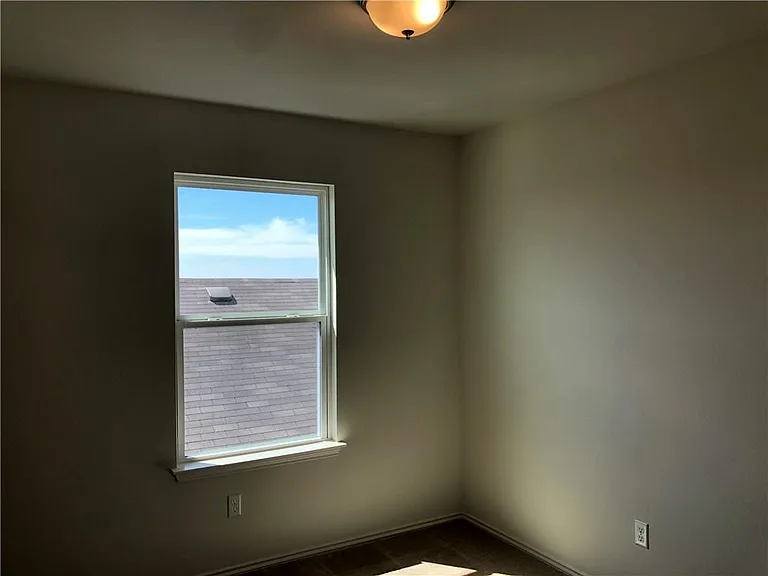 108 Yellowbark St — Photo 18