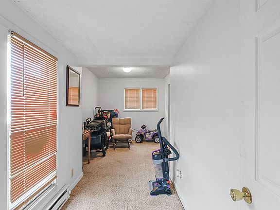 5th image of 512 S Cherry St