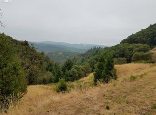 1081 W Amanda St, Roseburg, OR 97470