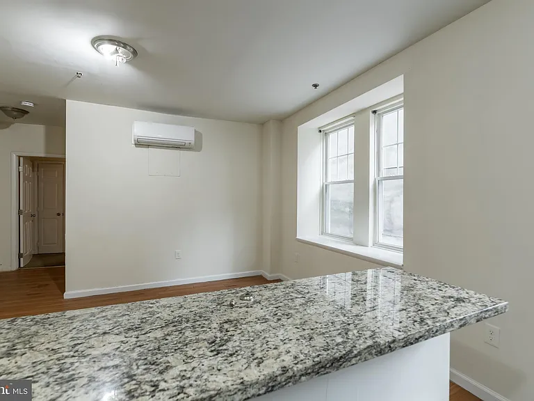 1501 W Allegheny Ave #204 — Photo 6