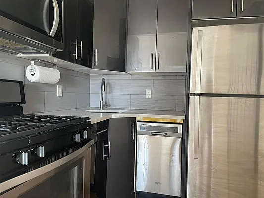 Rented by RELI.NOW CORP | media 11