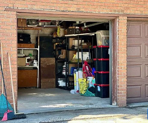 686 Sammon Ave #BASEMENT — Photo 17
