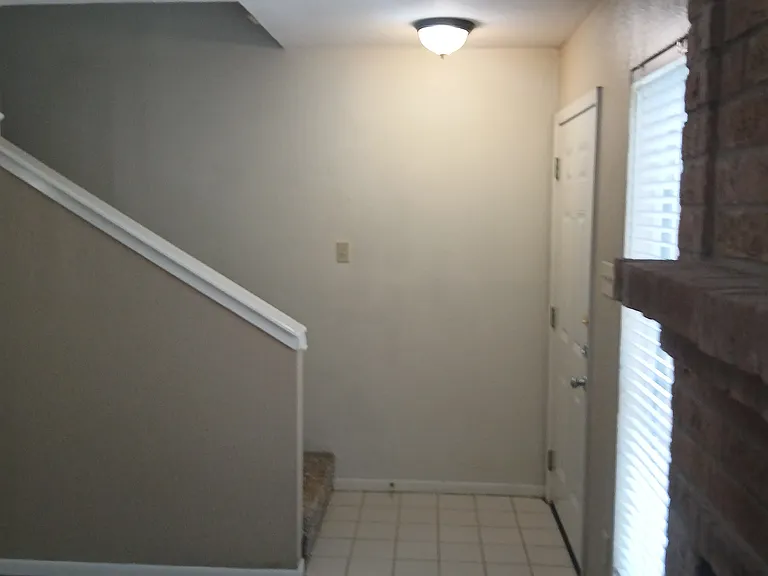 5101 Middlecoff Rd — Photo 24