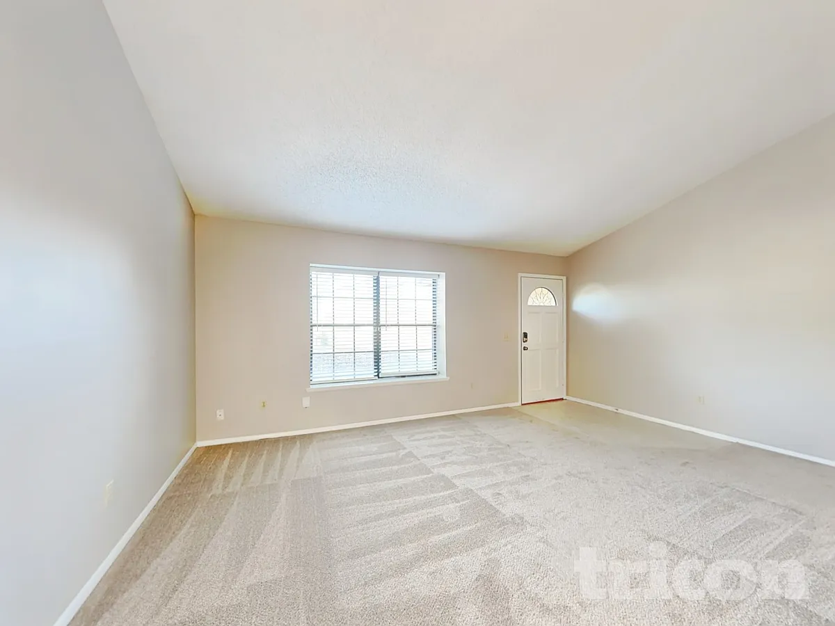 Building Photo - 7943 Longshadow Ct