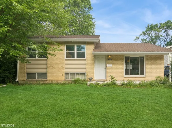 1016 Beverly Dr, Wheeling, IL 60090