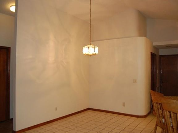 5th image of 2311 Eagle Bluff Dr