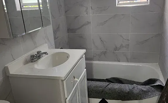 14309 Barclay Ave — Photo 3