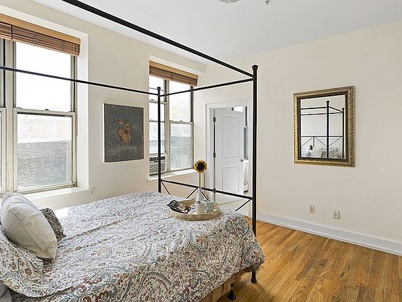 4th image of 444 12th St APT 3B