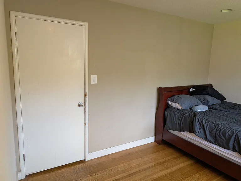 1607 Redwing Ave #1 — Photo 2
