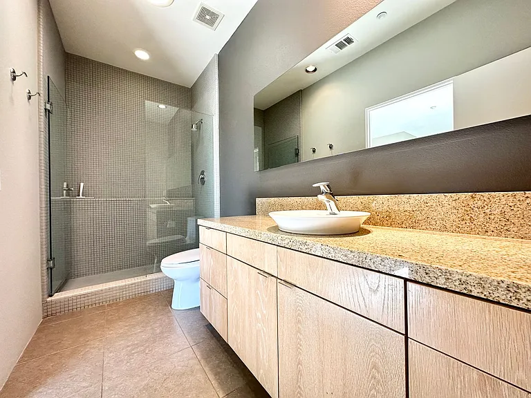 1518 E Baristo Rd — Photo 30
