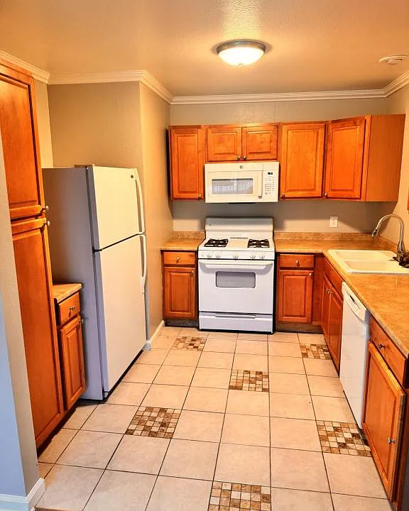 3451 Seabreeze Walk
