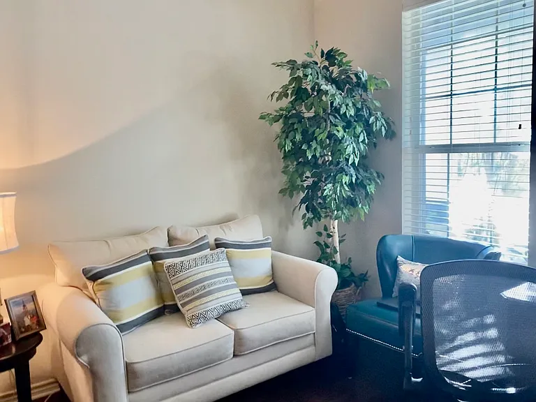 8664 Robertson Dr — Photo 7