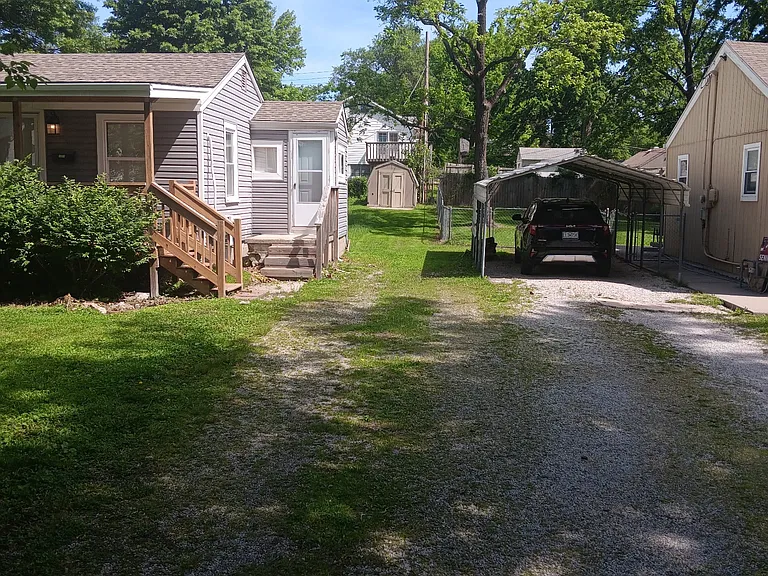 604 E Angus St — Photo 2