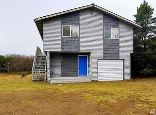 569 Ocean Shores Blvd NW, Ocean Shores, WA 98569