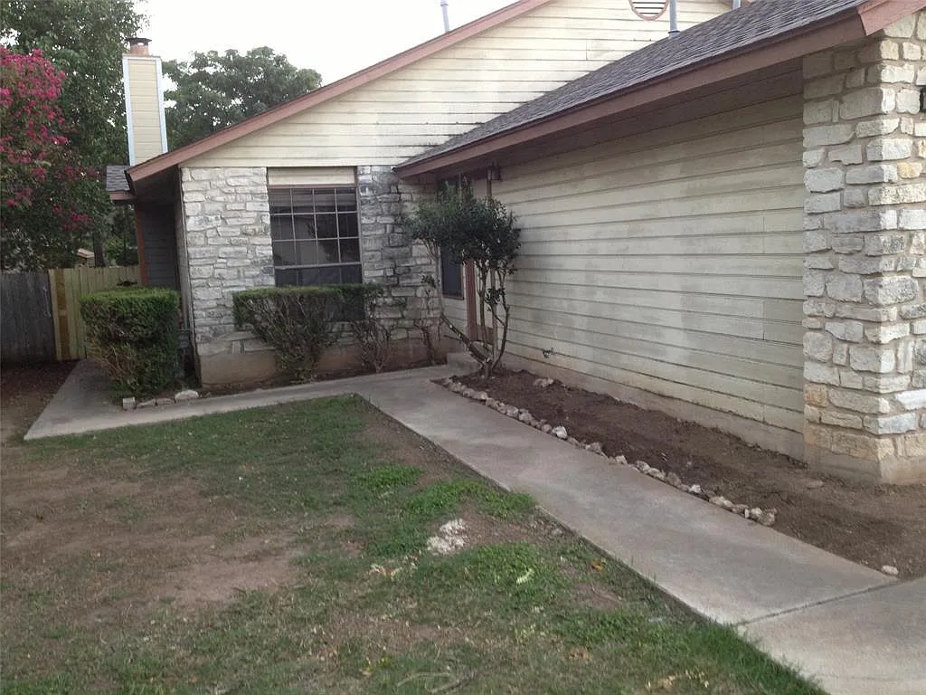 Building Photo - 403 Cypress Ln