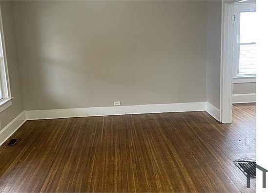 3rd image of 4122 Larkwood Ave