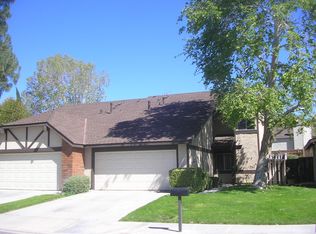 28322 Simsalido Ave, Santa Clarita, CA 91387