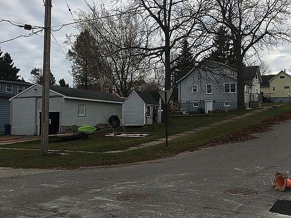 Corner view/  Fall