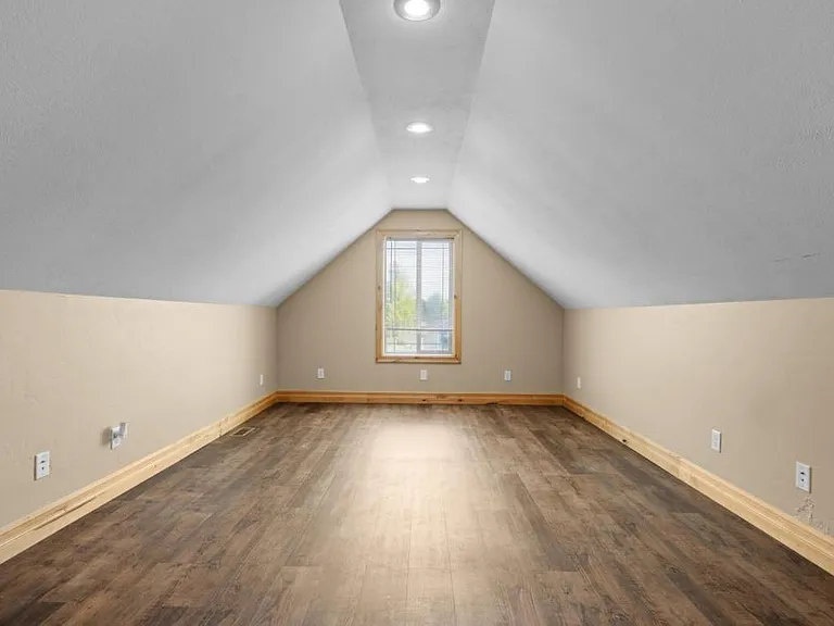 2612 Eastview Dr — Photo 28