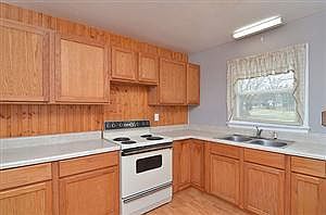 2nd image of 3101 Luwana Ln