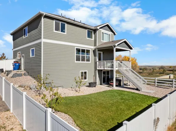 4272 Scenic Ln, Johnstown, CO 80534