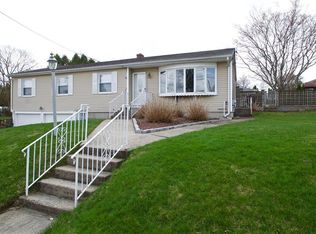 7 David Dr, Johnston, RI 02919