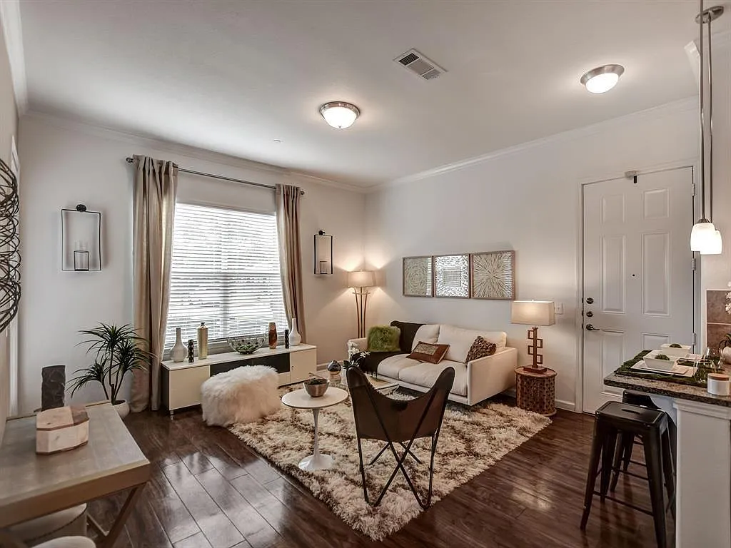 1 bed, 1.0 bath, 608 sqft, $1,044 — Photo 3