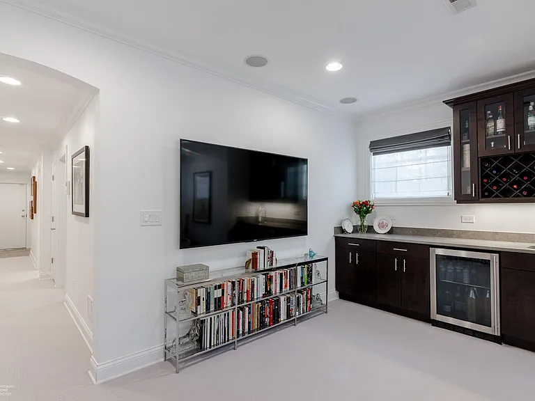 100 S Sangamon St #1N — Photo 28