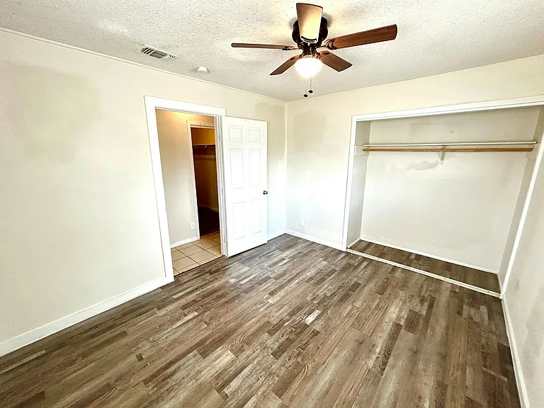 4631 Argonne Dr #4 — Photo 14