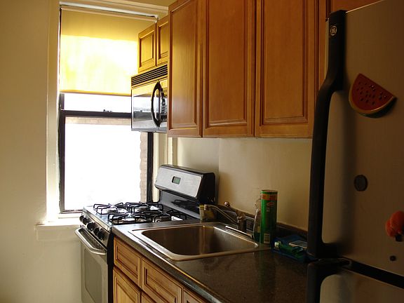 4th image of 2506 Davidson Ave APT 2F