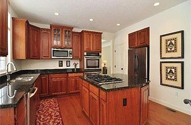 5th image of 105 Blue Heron Dr