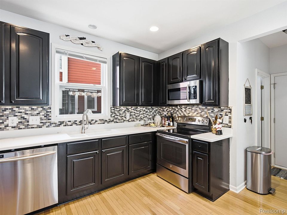 43137 Emerson Way, photo 11