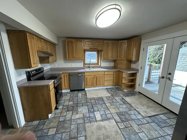 (undisclosed Address), Hood River, OR 97031