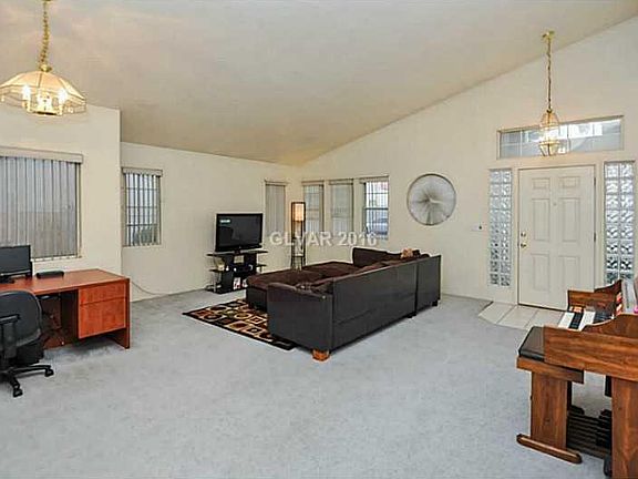 5th image of 7537 Summer Crest Ln
