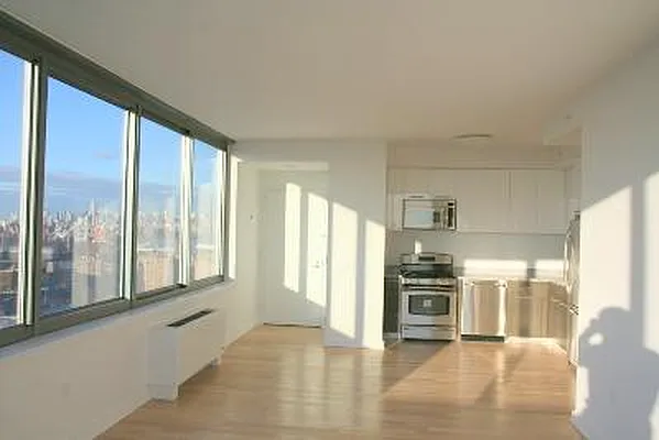 Rented by Corcoran | media 27