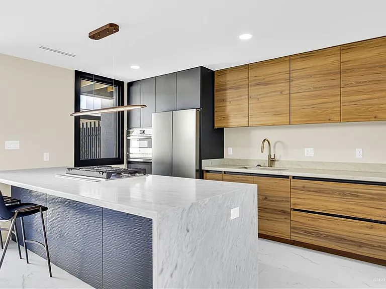 1406 S 7th Ave — Photo 9