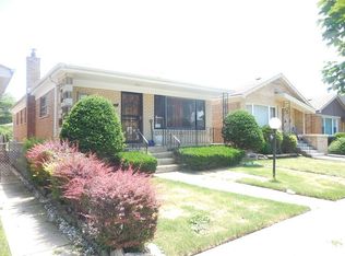 9525 S Prairie Ave, Chicago, IL 60628