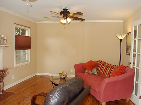 2nd image of 1531 W Sonoma Ave