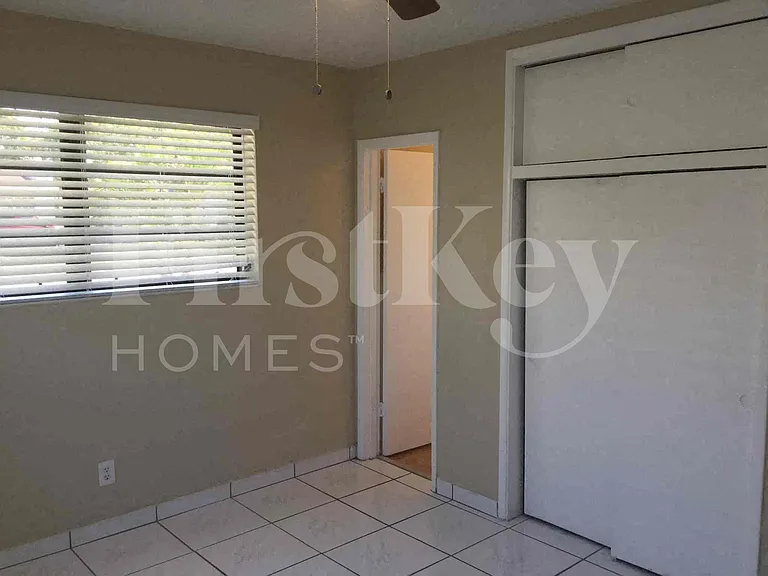 855 W 72nd St — Photo 19
