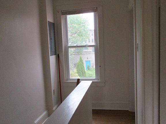 Entry Steps & Hall