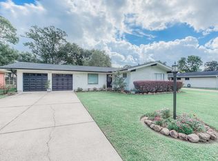 3111 Callaway Dr, Nederland, TX 77627